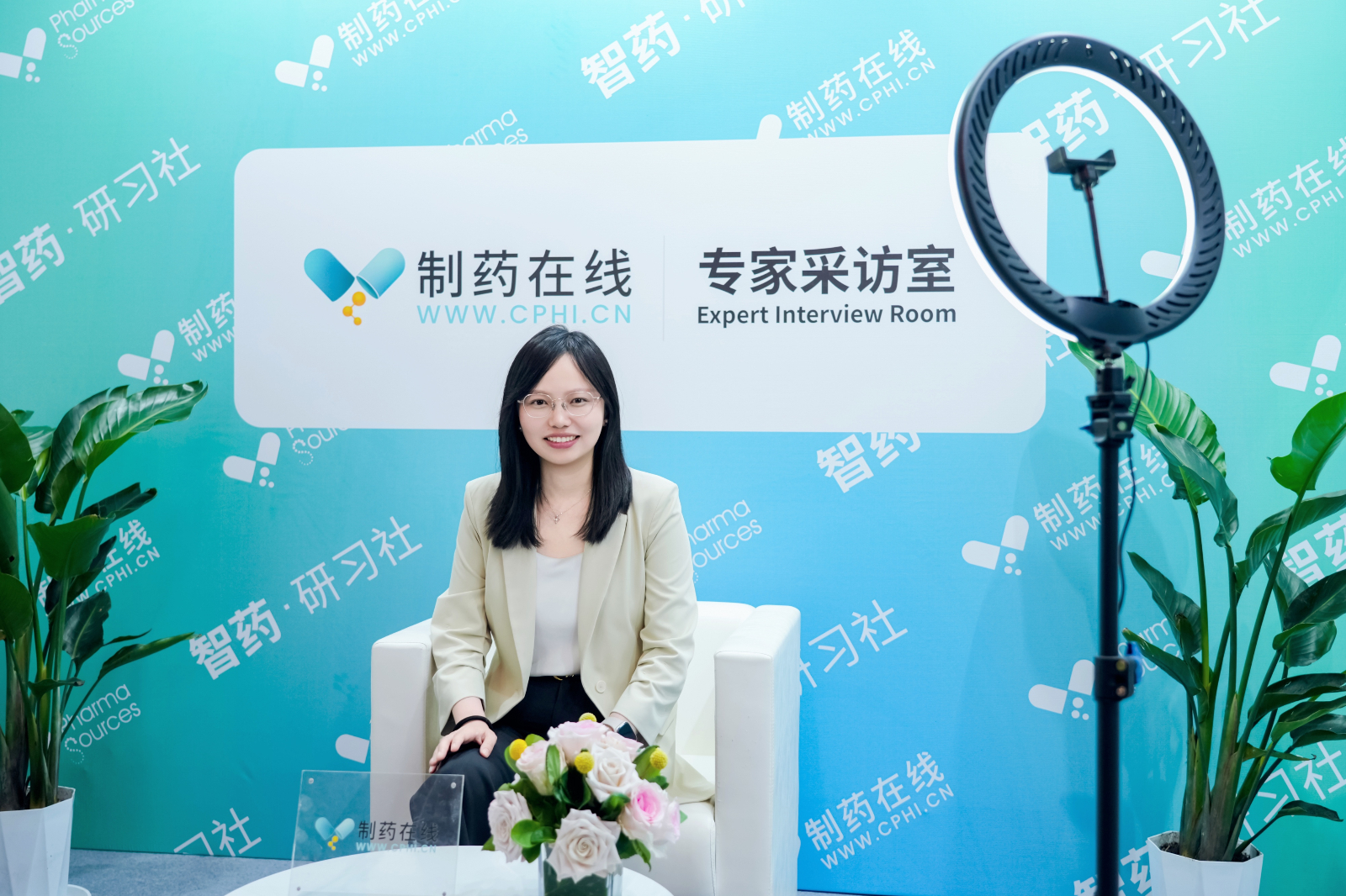 专家采访 黄欢群.jpg